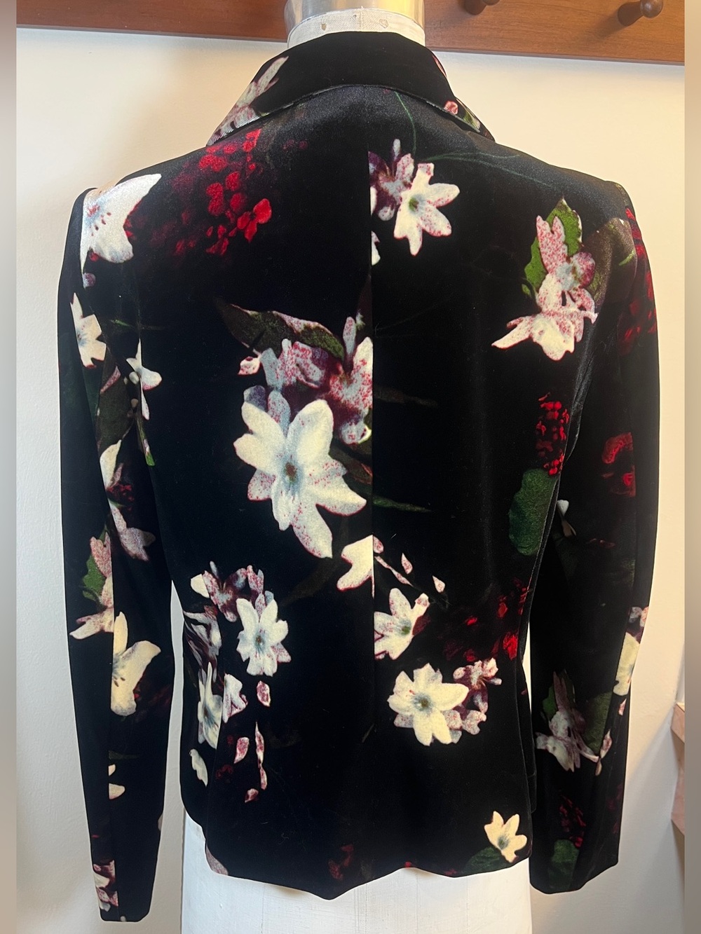 Calvin Klein Black Velvet Blazer with Cream & Red Floral Print - Picture 5 of 10